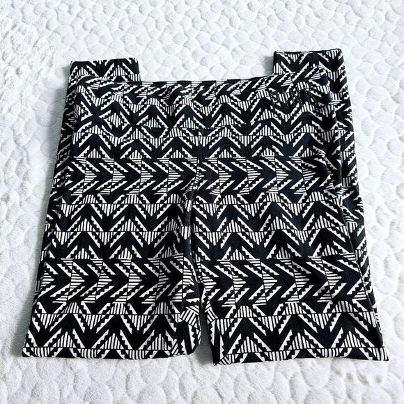 Victoria's Secret Pink leggings geometric medium black white - Picture 8 of 8